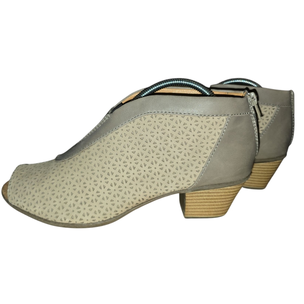 Earth Origins Nubuck Peep-Toe Booties (Immaculate condition)